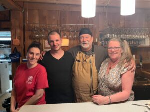 De gauche à droite : Laurence, Francis, Jean-Marc et Hélène